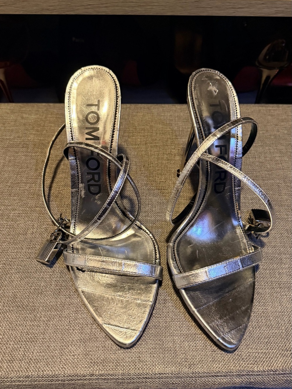 Tom Ford Metallic Silver lock heels